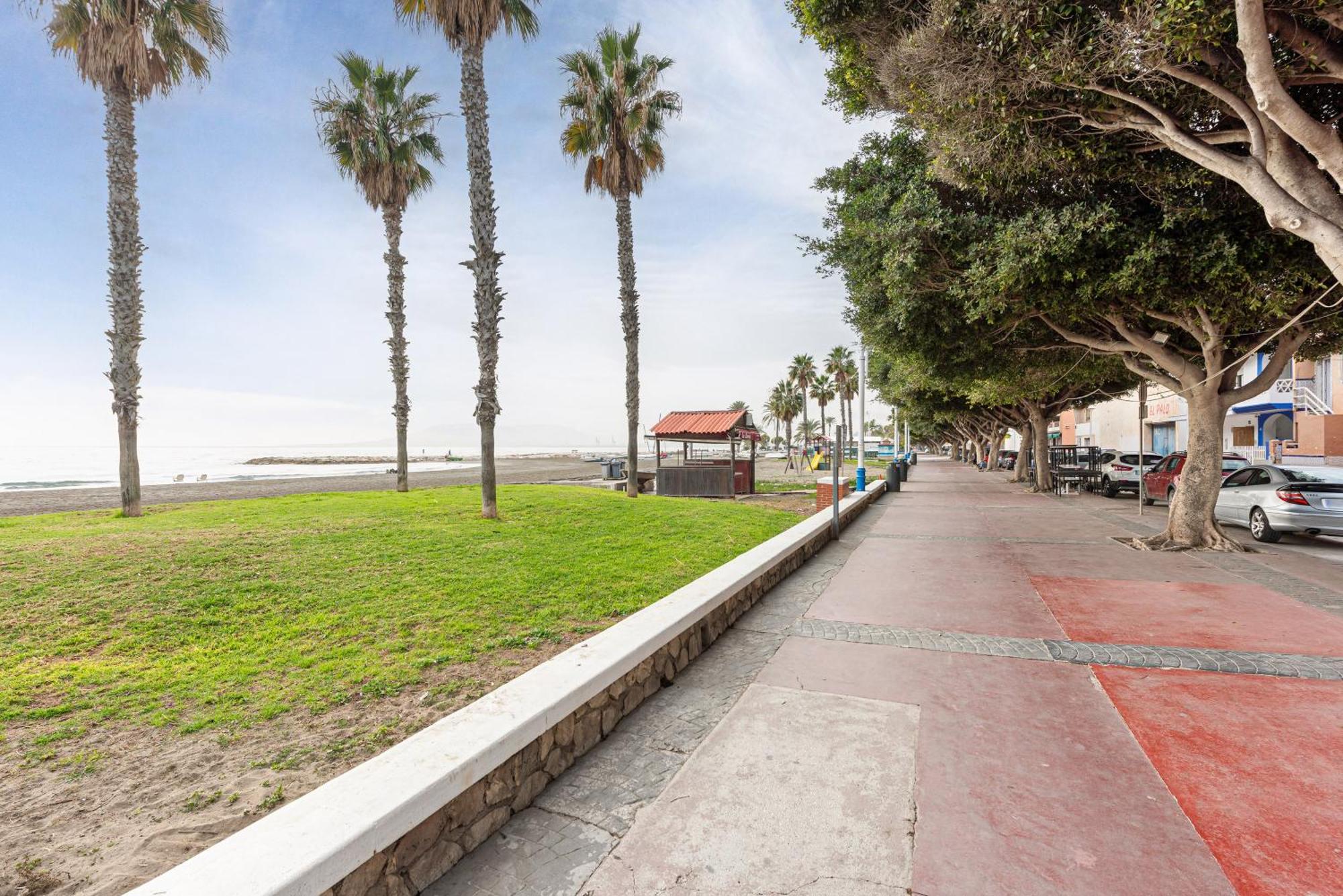 Casita Playa Apartment Malaga Bagian luar foto